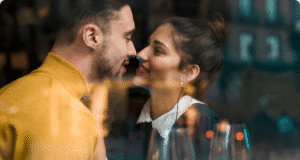 Pirmas bučinys: 7 žingsniai, kaip tai padaryti teisingai pora ruošiasi bučiuotis pirmo pasimatymo metu