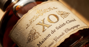 Konjakas ir jo etiketės: ką iš tiesų reiškia VS, VSOP ir XO? konjako butelio etiketė iš arti