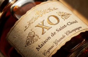 Konjakas ir jo etiketės: ką iš tiesų reiškia VS, VSOP ir XO? konjako butelio etiketė iš arti