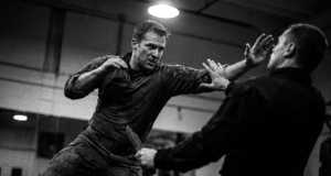 Krav Maga ir Systema: Kuri karinė savigynos sistema tinka Jums? krav maga treniruotės fragmentas