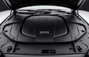 „Mercedes“ be tepalo matuoklės: kodėl tampame bejėgiais savo pačių daiktų šeimininkais? naujo automobilio variklio vaizdas atidarius kapotą